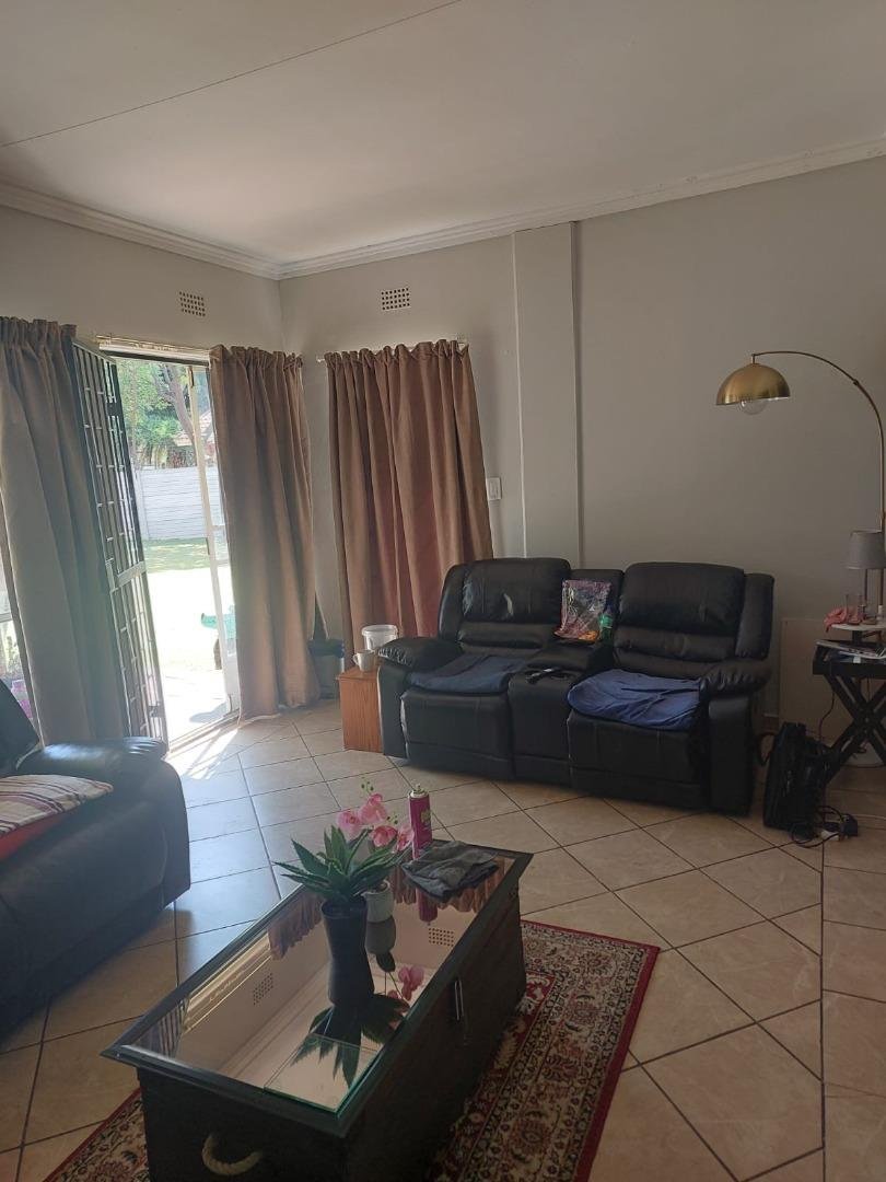 4 Bedroom Property for Sale in Lourenspark North West